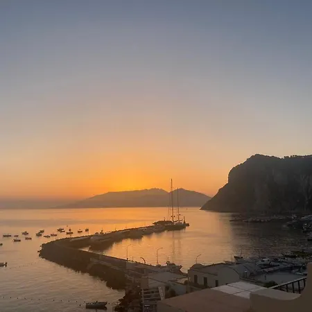Mama' Capri